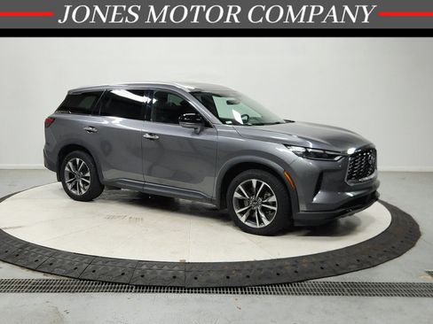 Used 2023 INFINITI QX60 Luxe w/ Performance Audio Package FWD image 1