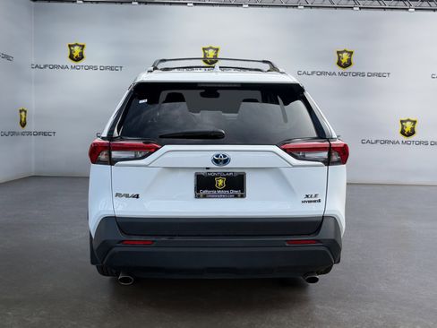 Used 2024 Toyota RAV4 XLE w/ Convenience Package image 4
