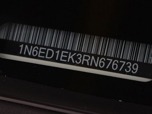 Used 2024 Nissan Frontier SL w/ Technology Package image 31