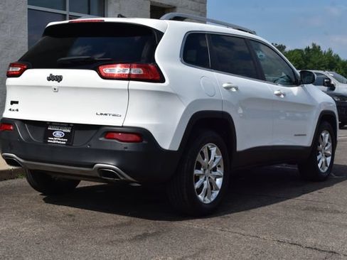 Used 2017 Jeep Cherokee Limited AWD/4WD image 15