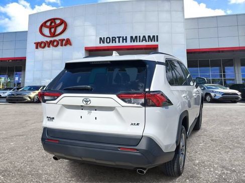Used 2023 Toyota RAV4 XLE w/ Convenience Package FWD image 4