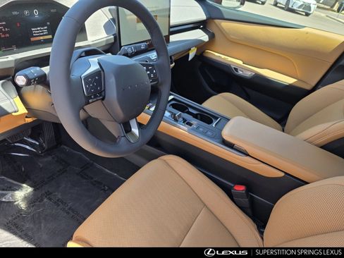 New 2026 Lexus ES 350e FWD image 13