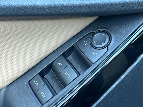 Used 2026 Chevrolet Equinox ACTIV image 13