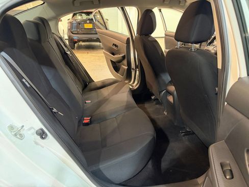 Used 2025 Nissan Sentra S FWD image 36