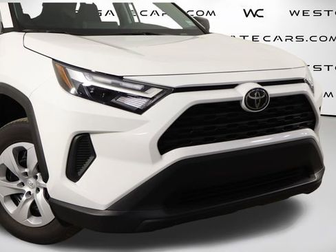 Used 2025 Toyota RAV4 LE FWD image 40