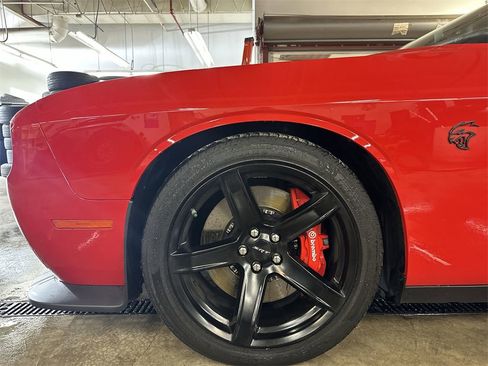 Used 2020 Dodge Challenger SRT Hellcat Redeye image 19