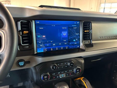 Used 2023 Ford Bronco Badlands w/ Sasquatch Package image 30