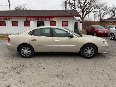 Used 2008 Buick LaCrosse CX image 2