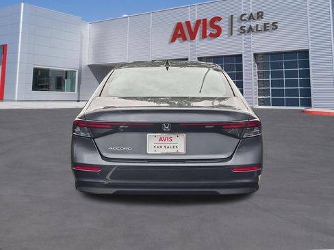 Used 2025 Honda Accord SE image 7