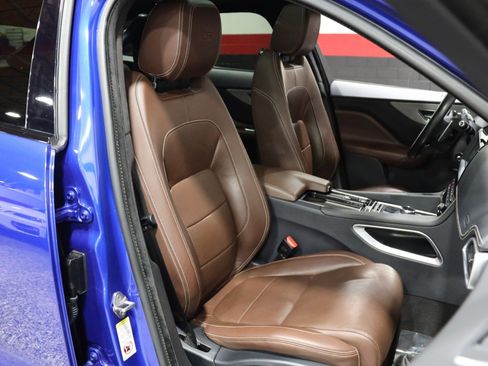 Used 2019 Jaguar F-PACE S image 45
