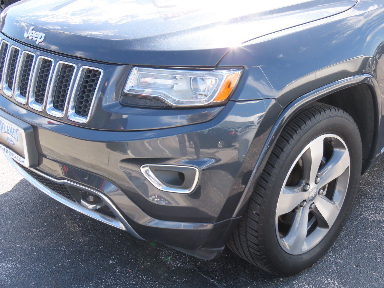 Used 2015 Jeep Grand Cherokee Overland RWD image 3