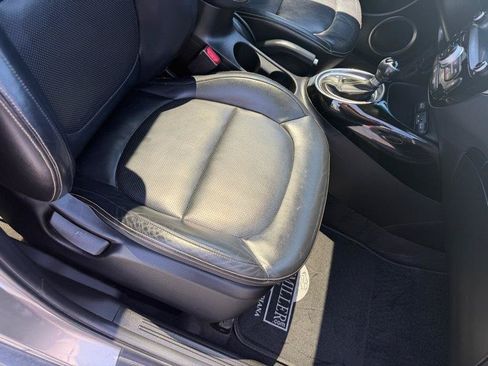 Used 2014 Kia Soul + w/ Primo Package FWD image 23