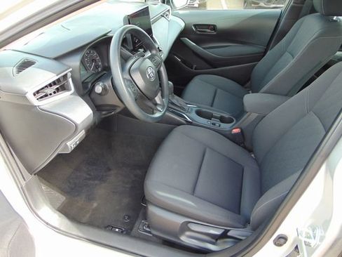 Used 2024 Toyota Corolla LE FWD image 10