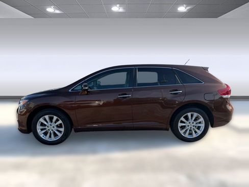 Used 2013 Toyota Venza XLE FWD image 2