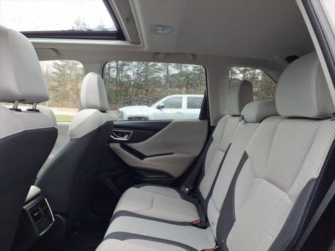 Used 2021 Subaru Forester Premium AWD/4WD image 9