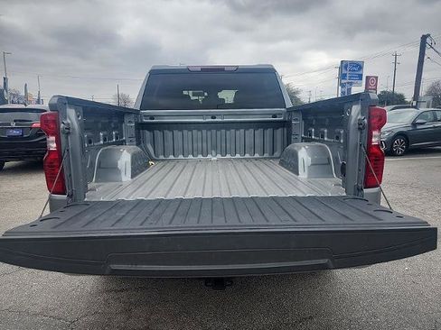 Used 2025 Chevrolet Silverado 1500 LT image 4