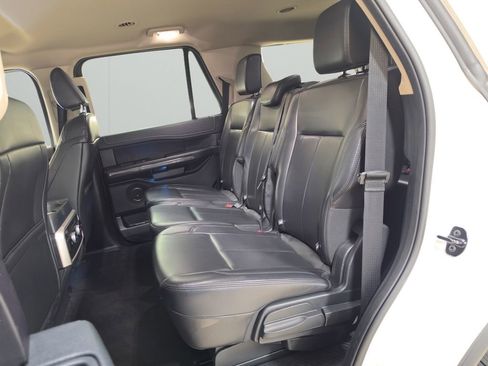 Used 2024 Ford Expedition XLT AWD/4WD image 14