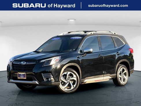 Used 2023 Subaru Forester Touring image 1