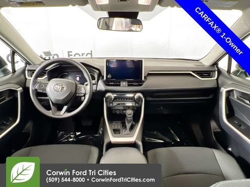 Used 2025 Toyota RAV4 LE AWD/4WD image 7