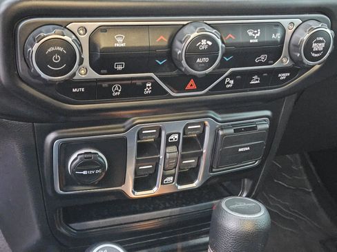 Used 2021 Jeep Gladiator Sport AWD/4WD image 42