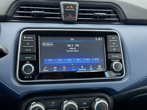 Used 2023 Nissan Versa SV image 11