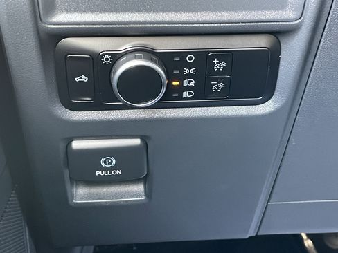 Used 2023 Ford F150 XL w/ Trailer Tow Package image 18