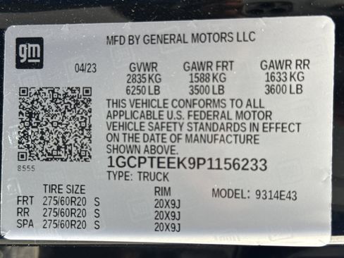 Used 2023 Chevrolet Colorado Trail Boss w/ Technology Package AWD/4WD image 32