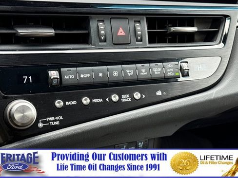 Used 2025 Lexus ES 300h w/ Premium Package image 20