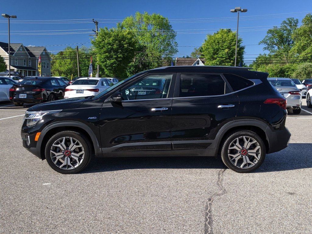 Used 2021 Kia Seltos SX w/ SX Sunroof Package AWD/4WD image 2