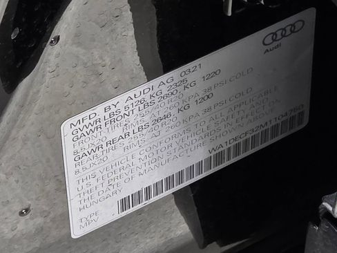 Used 2021 Audi Q3 2.0T Premium w/ Convenience Package AWD/4WD image 21