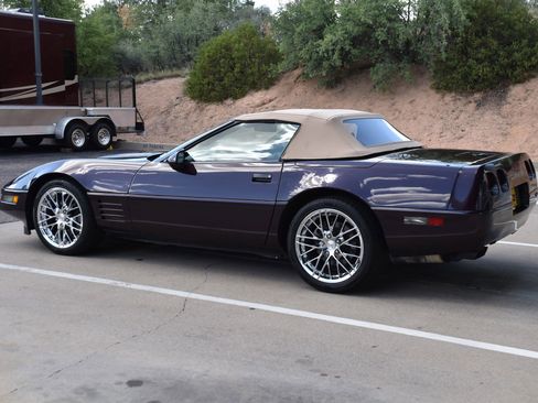 Used 1993 Chevrolet Corvette Convertible image 3