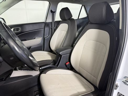 Used 2021 Hyundai Venue SEL w/ Premium Package FWD image 26