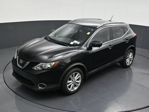 Used 2018 Nissan Rogue Sport SV w/ SV Technology Package AWD/4WD image 15