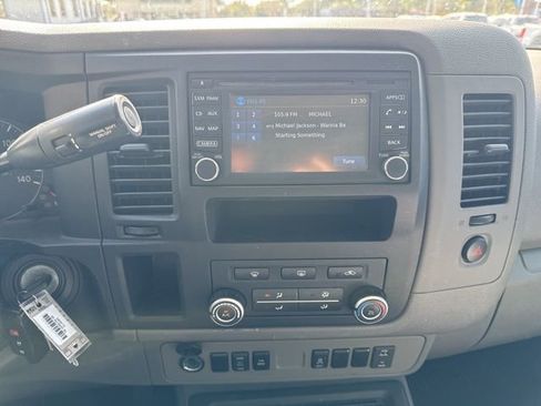 Used 2019 Nissan NV 3500 SL w/ Navigation Package image 13