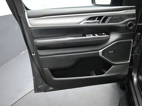 Used 2023 Jeep Wagoneer Series II AWD/4WD image 20