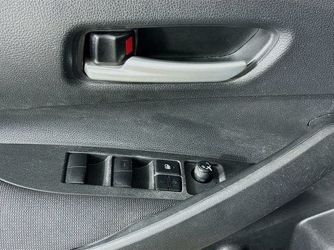 Used 2020 Toyota Corolla LE FWD image 21