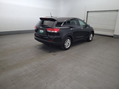 Used 2017 Kia Sorento AWD image 9