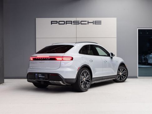 Certified 2026 Porsche Macan 4 Electric AWD/4WD image 7