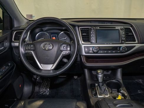 Used 2019 Toyota Highlander Limited image 7