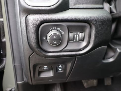 Used 2026 RAM 1500 Laramie AWD/4WD image 16