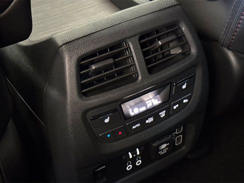 Certified 2022 Honda Pilot Black Edition image 17