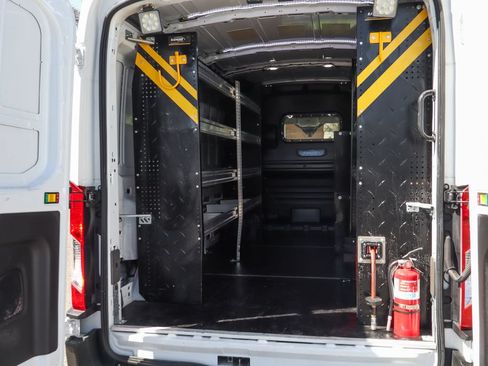 Used 2022 Ford E-Transit Medium Roof RWD image 9
