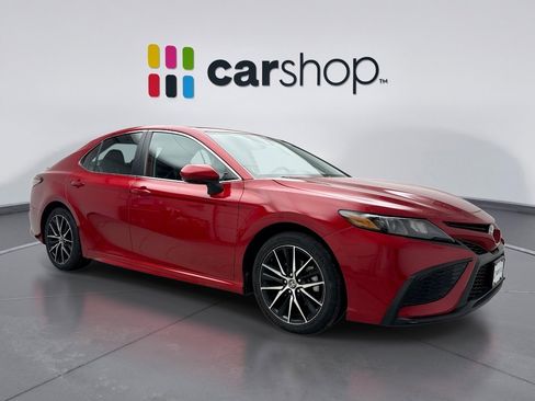 Used 2024 Toyota Camry SE image 7