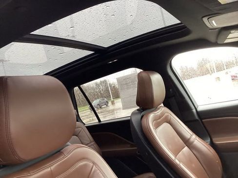 Used 2020 Lincoln Aviator Reserve w/ Equipment Group 201A image 25