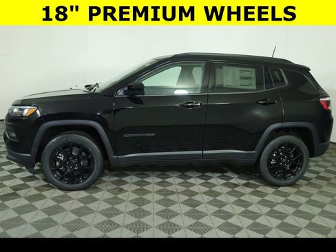 New 2026 Jeep Compass Latitude image 7