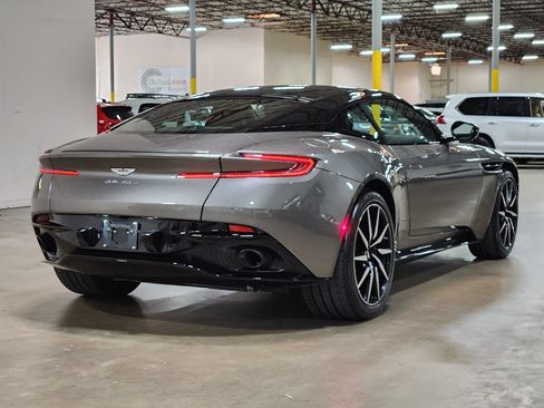 Used 2021 Aston Martin DB11 Coupe RWD image 11