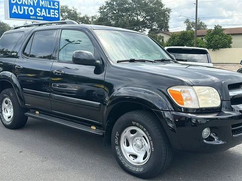 Used 2006 Toyota Sequoia SR5 AWD/4WD image 6