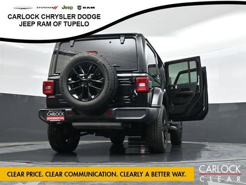 Used 2025 Jeep Wrangler Sahara AWD/4WD image 37