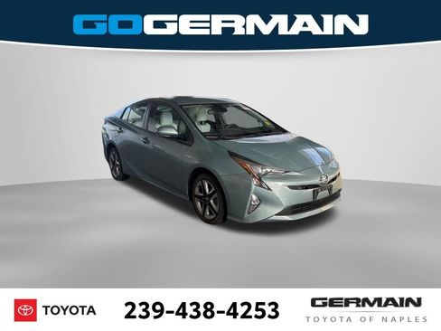 Used 2017 Toyota Prius Four Touring w/ Premium Convenience Package image 11