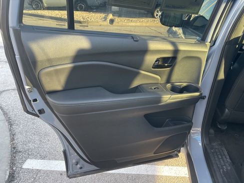 Used 2022 Honda Passport Elite image 16